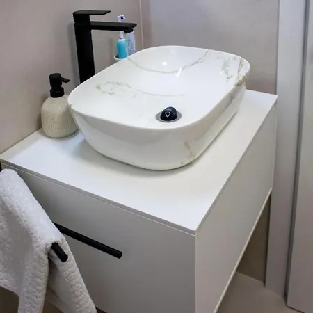 Apartment Getaway For Two - Dubrovnik Area *