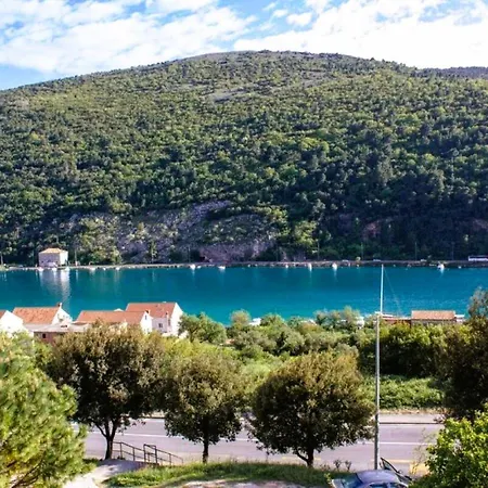 Getaway For Two - Dubrovnik Area Apartment *